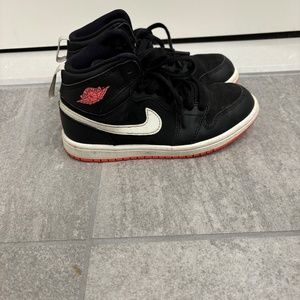 Nike Air Jordan Retro High (Kids)